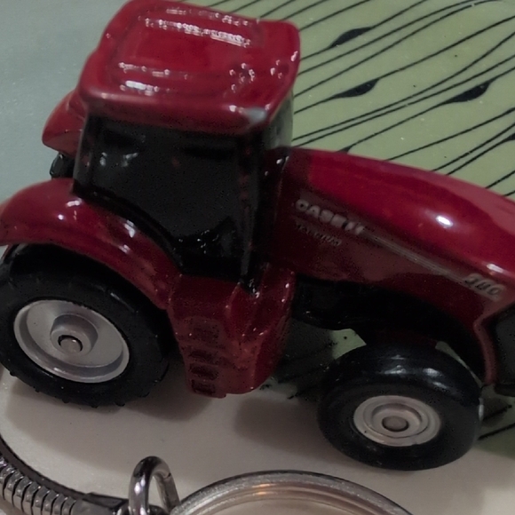 Red Tractor Keychain - Picture 4 of 6